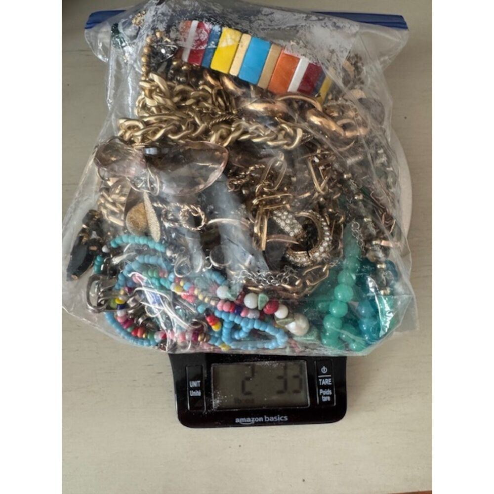 2.33 lb Wearable Jewelry Bag (Necklaces, rings, earrings, brooches).